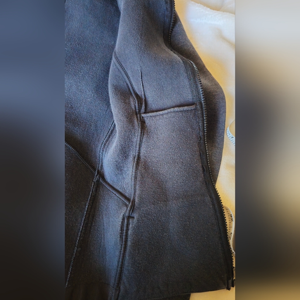 Lululemon Insculpt Jacket - Picture 13 of 15